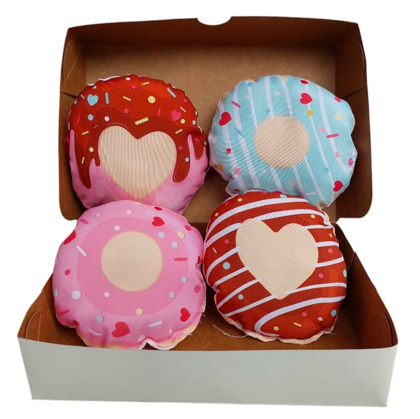 4 Donuts  recheados com cat nip